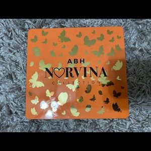 *NEGOTIATE* norvina palette